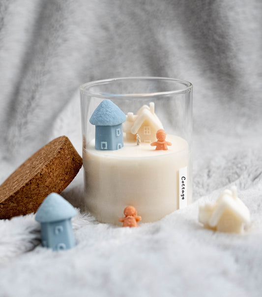 Snowy Cottage Candle
