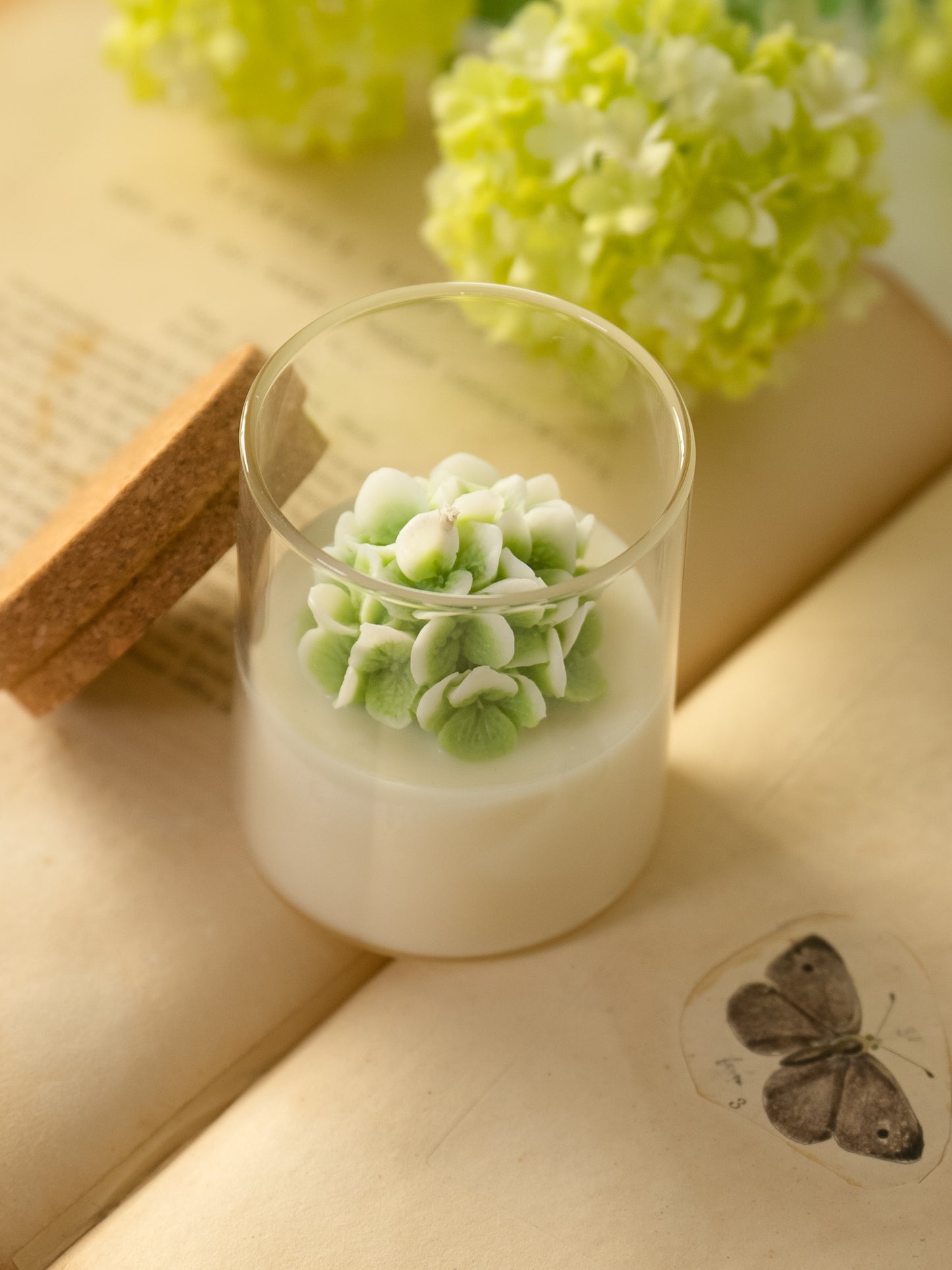 Hydrangea candle