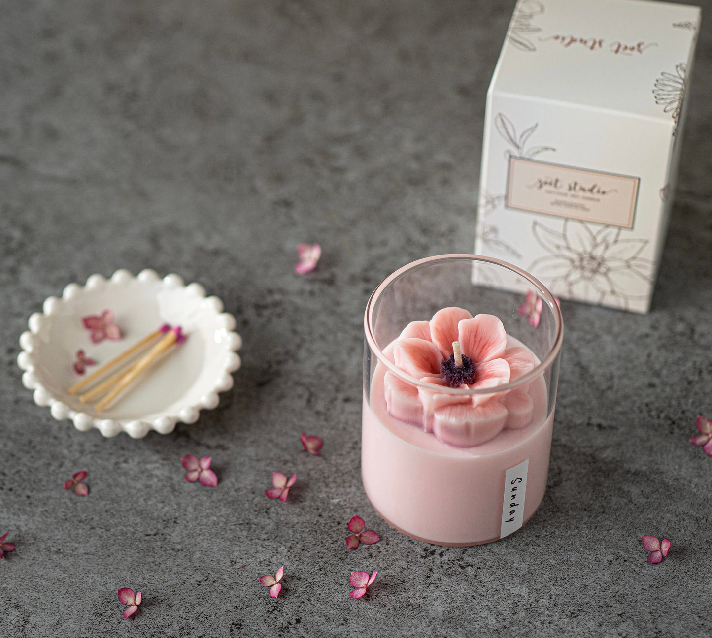 Anemone Floral Candle